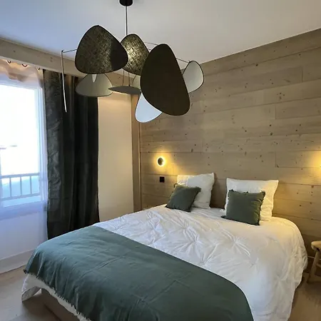 - Panoramique 4 Chambres, Sur Piste Avec Piscine * Alpe d'Huez